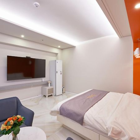 Dubai Hotel Gwangju Metropolitan City Bagian luar foto