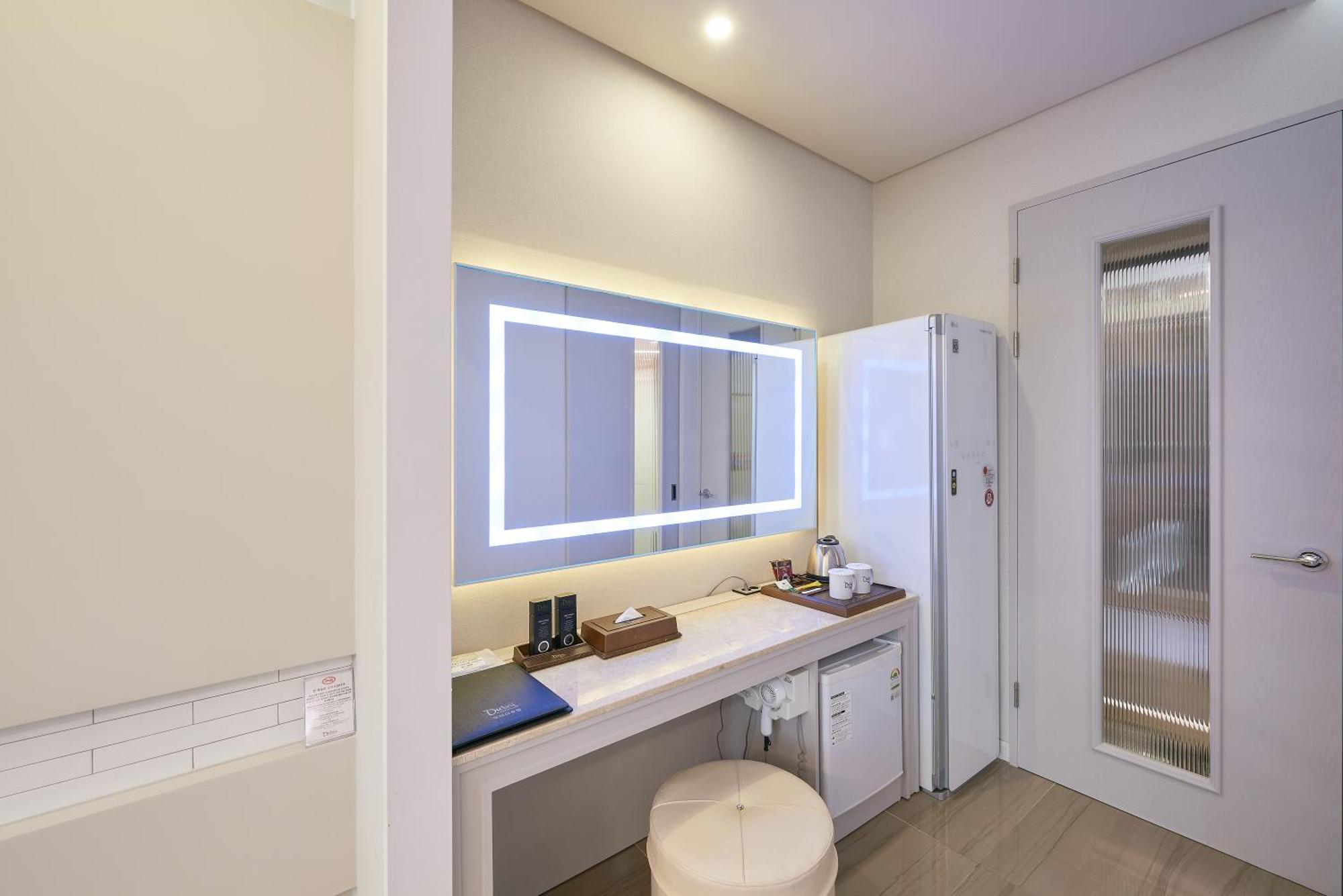 Dubai Hotel Gwangju Metropolitan City Bagian luar foto