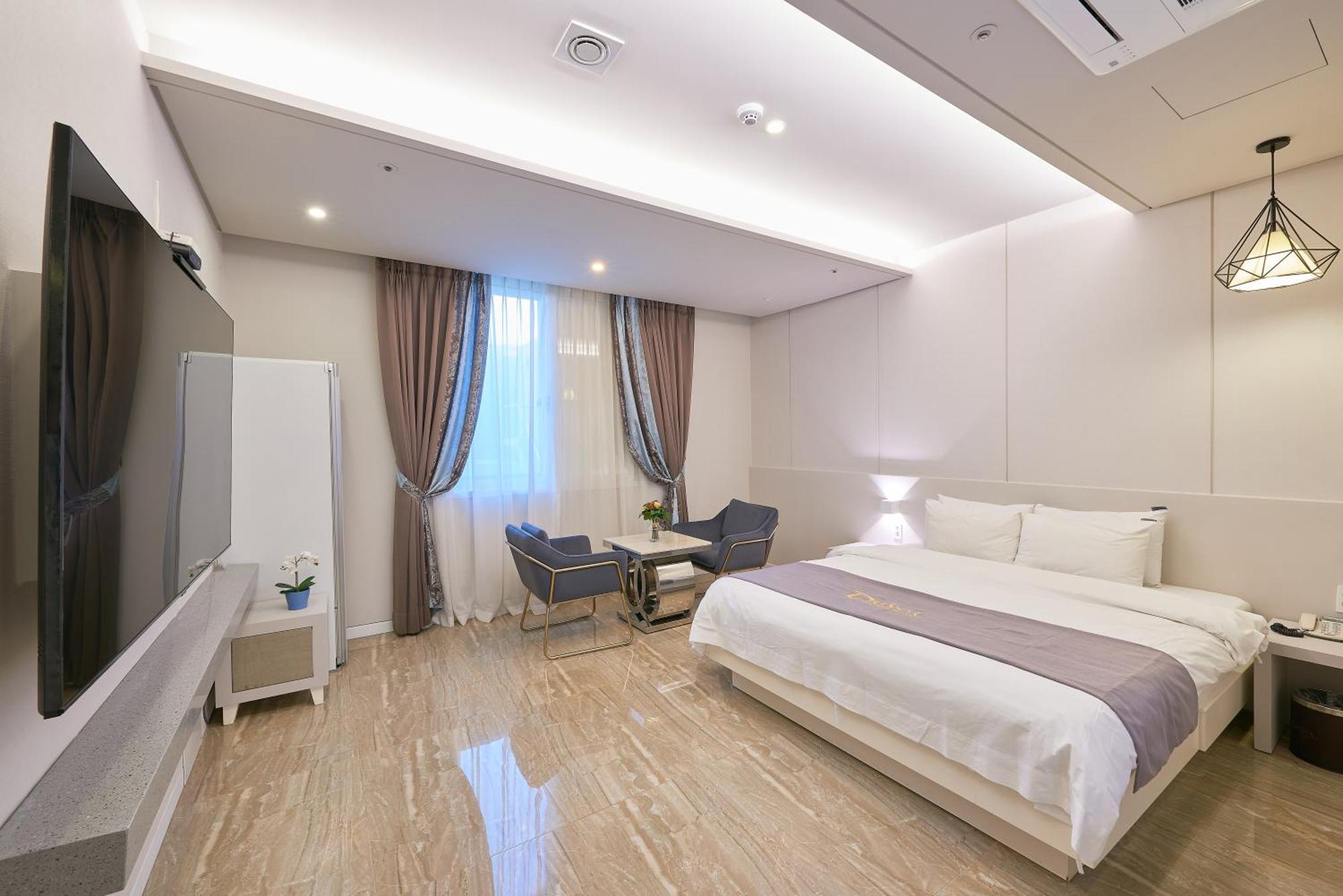 Dubai Hotel Gwangju Metropolitan City Bagian luar foto
