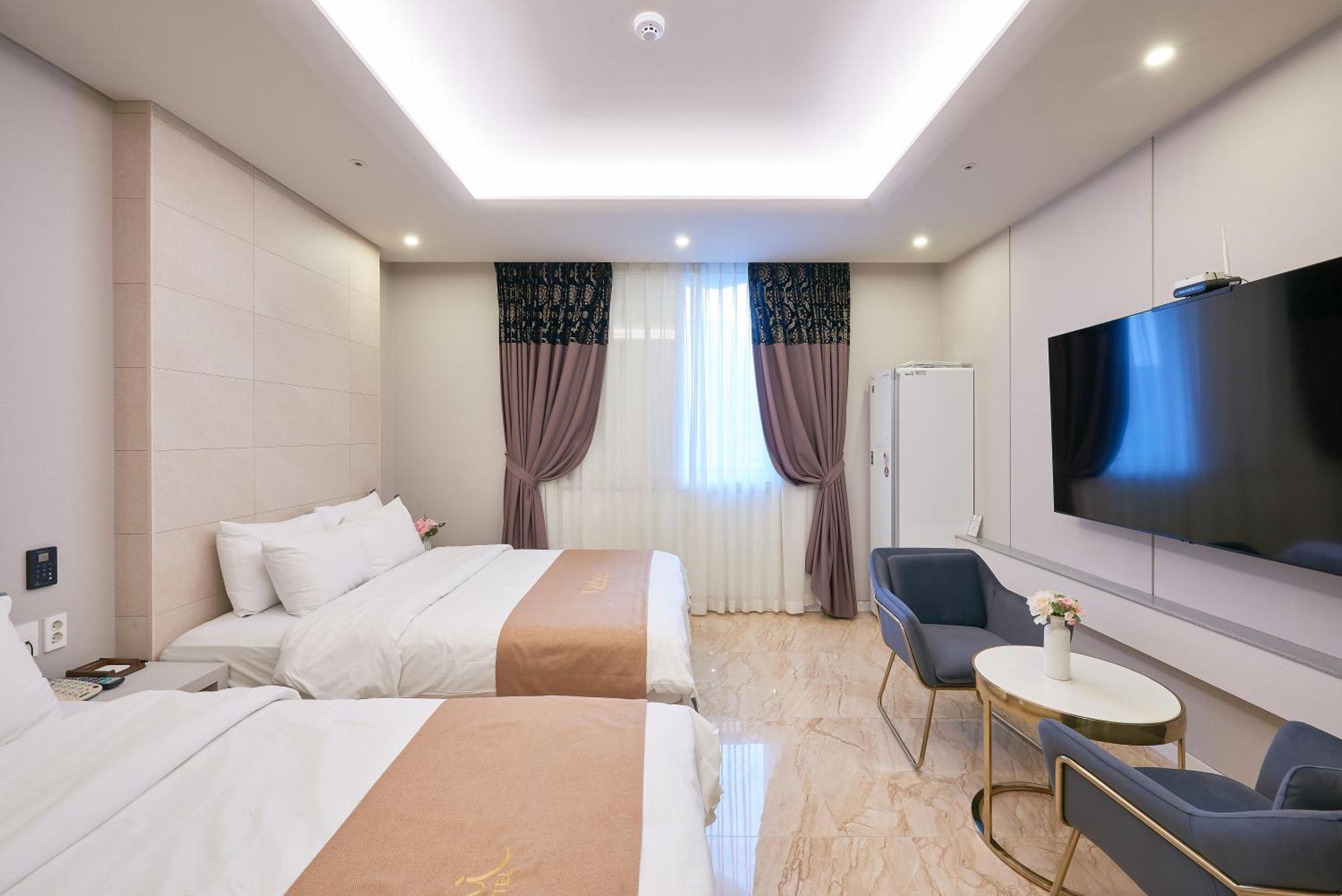 Dubai Hotel Gwangju Metropolitan City Bagian luar foto