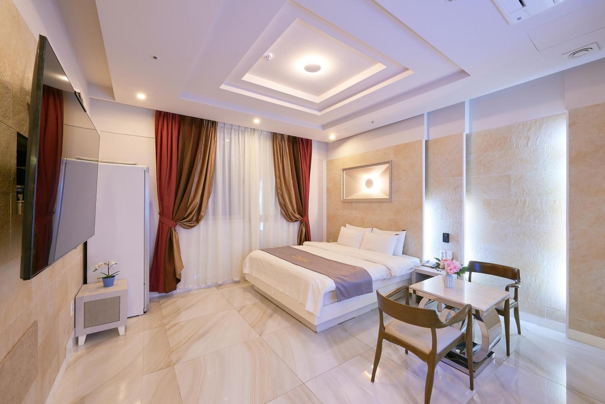 Dubai Hotel Gwangju Metropolitan City Bagian luar foto